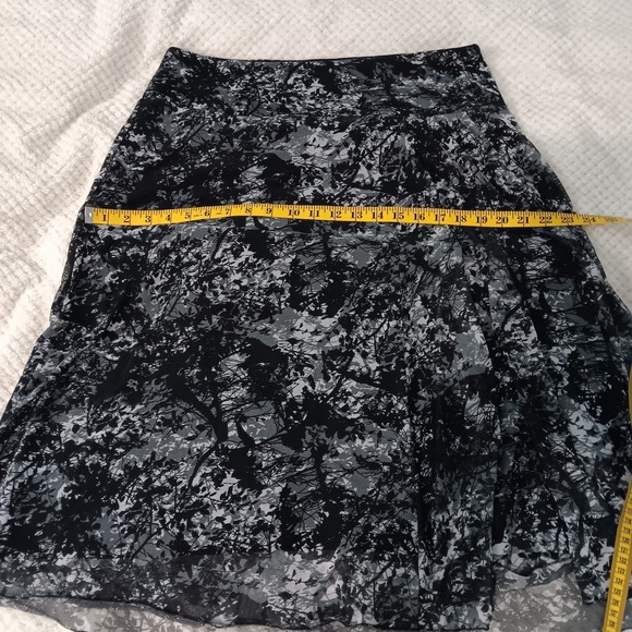 Whimsigoth Grunge Womens Flowy Mesh Skirt‎ Sz M  Black Gray White Lined Stretch - Picture 5 of 9